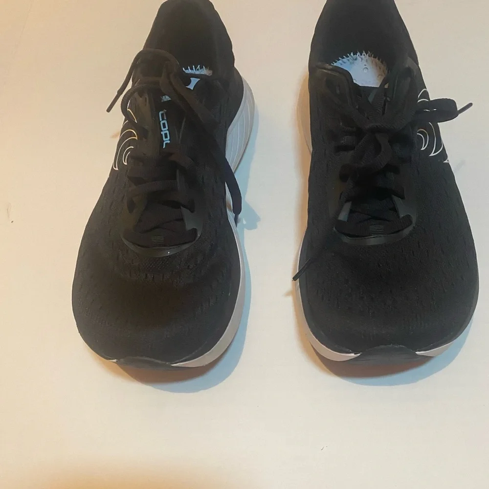 Topo Black Athletic Running Shoes Sneaker Atmos size 10